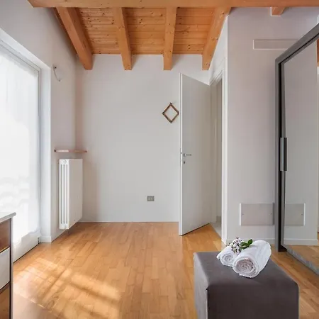 Appartamento Casa Nadia - 3 Minuti Dall'ospedale